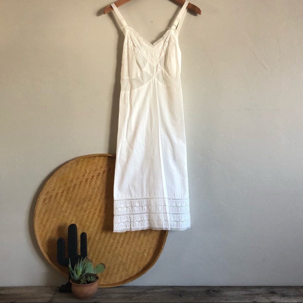 50’s Slip With Eyelet Detail